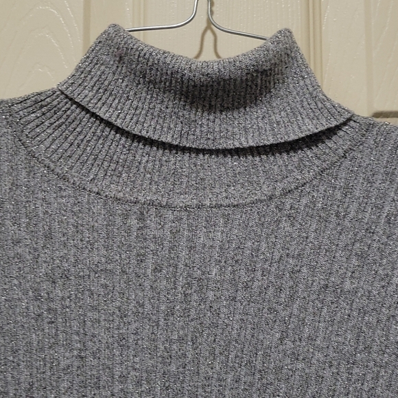 Sparkly gray long sweater - Picture 2 of 3